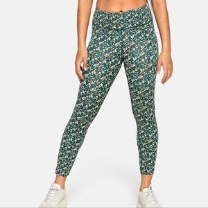 Outdoor Voices Blue Floral Tech Sweat Sports Bra AND Leggings